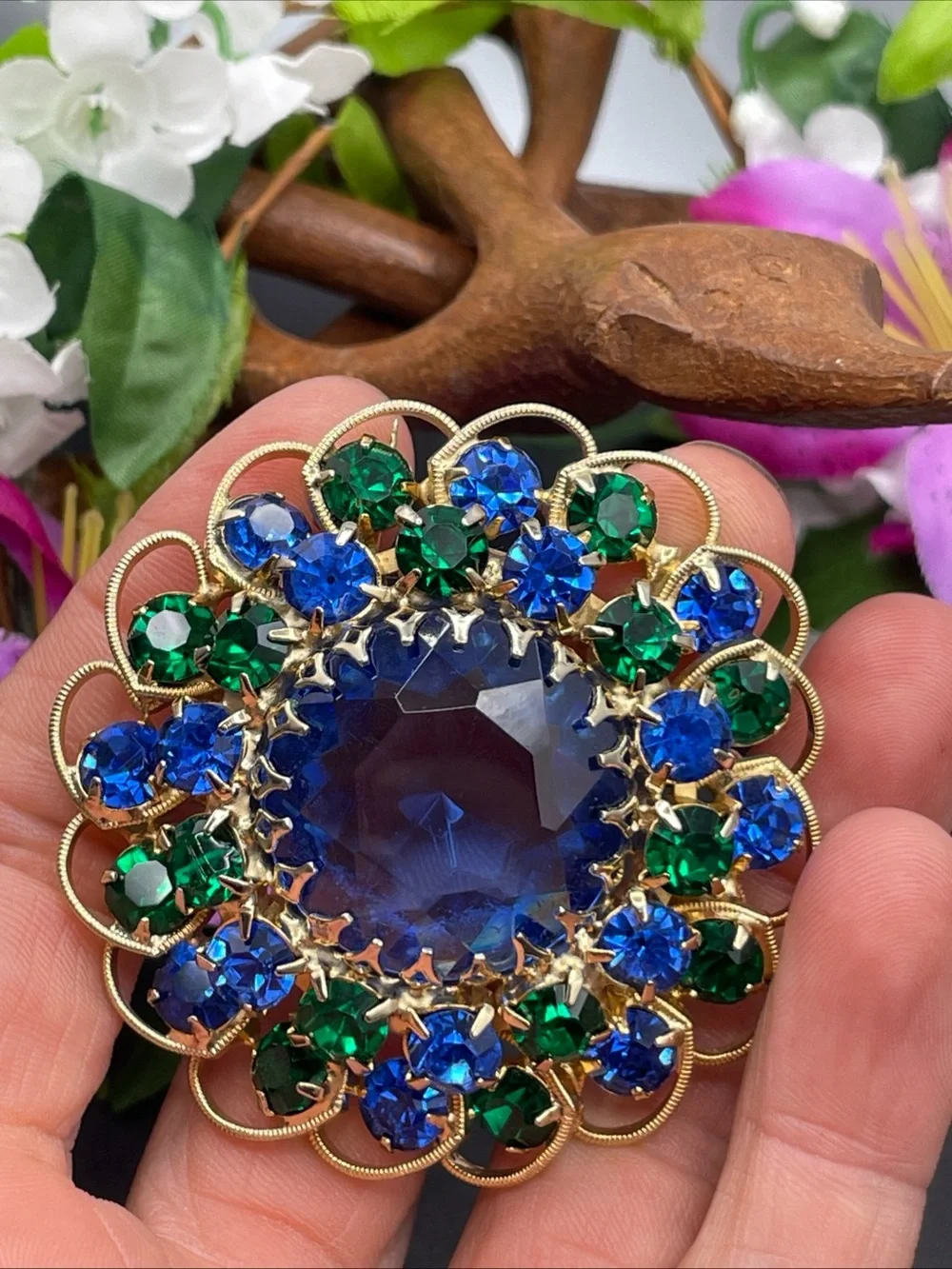 Rhinestone and metal scroll work brooch vintage
